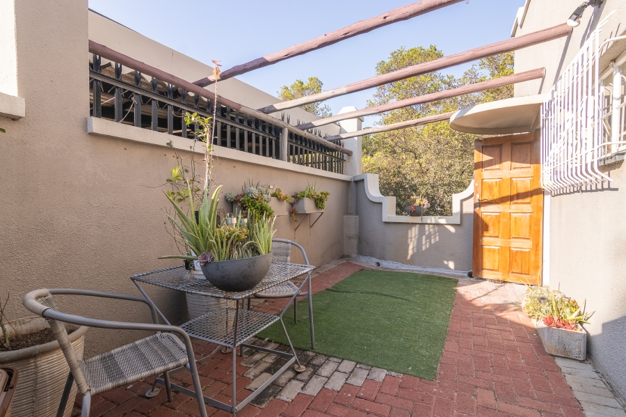 2 Bedroom Property for Sale in Helderkruin Gauteng