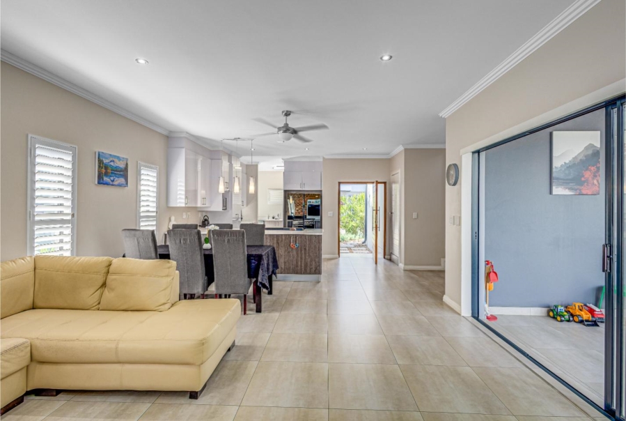 3 Bedroom Property for Sale in Barbeque Downs Gauteng