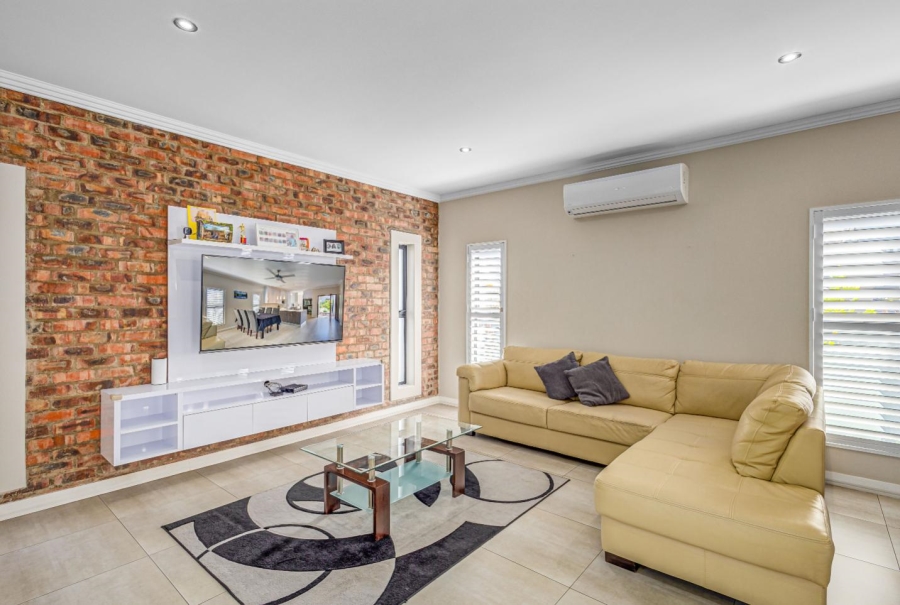 3 Bedroom Property for Sale in Barbeque Downs Gauteng