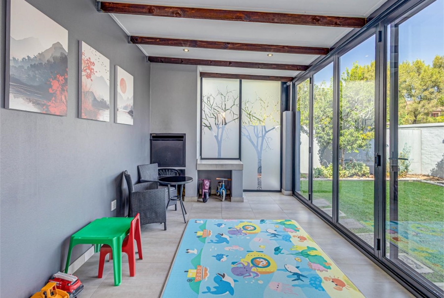 3 Bedroom Property for Sale in Barbeque Downs Gauteng
