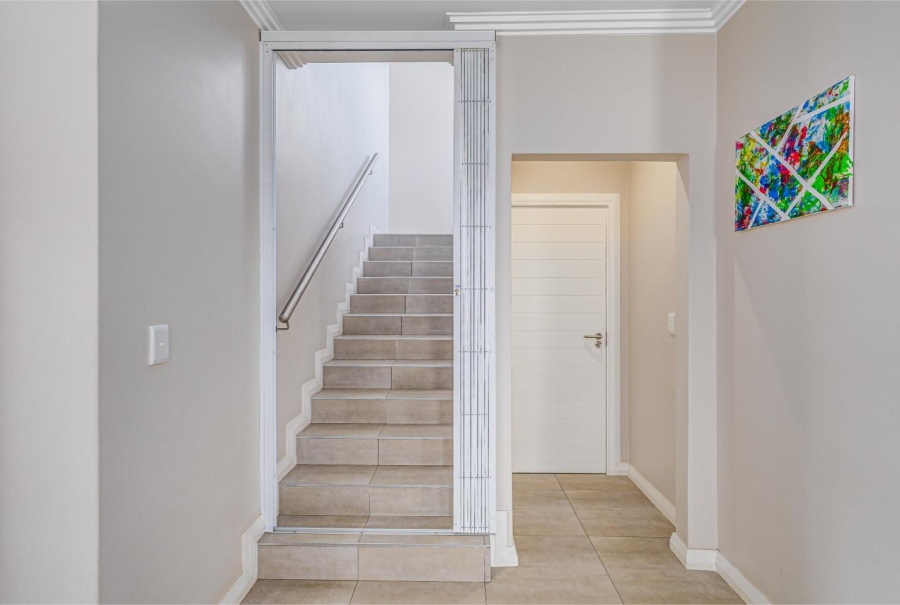 3 Bedroom Property for Sale in Barbeque Downs Gauteng