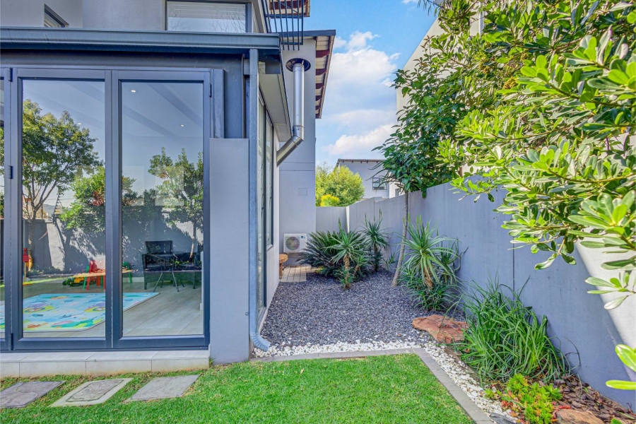 3 Bedroom Property for Sale in Barbeque Downs Gauteng