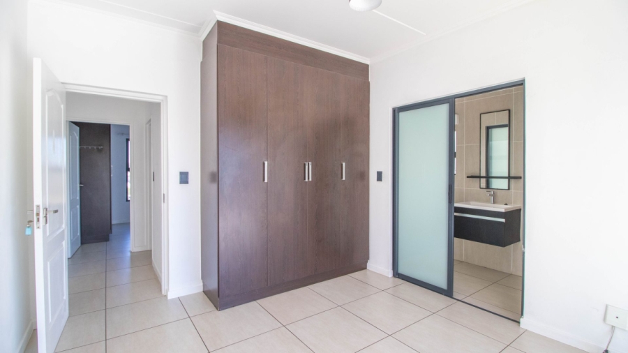 2 Bedroom Property for Sale in Greenstone Hill Gauteng