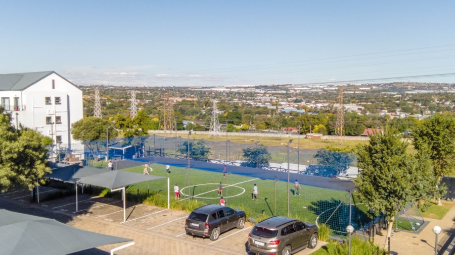2 Bedroom Property for Sale in Greenstone Hill Gauteng