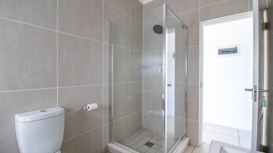 2 Bedroom Property for Sale in Greenstone Hill Gauteng