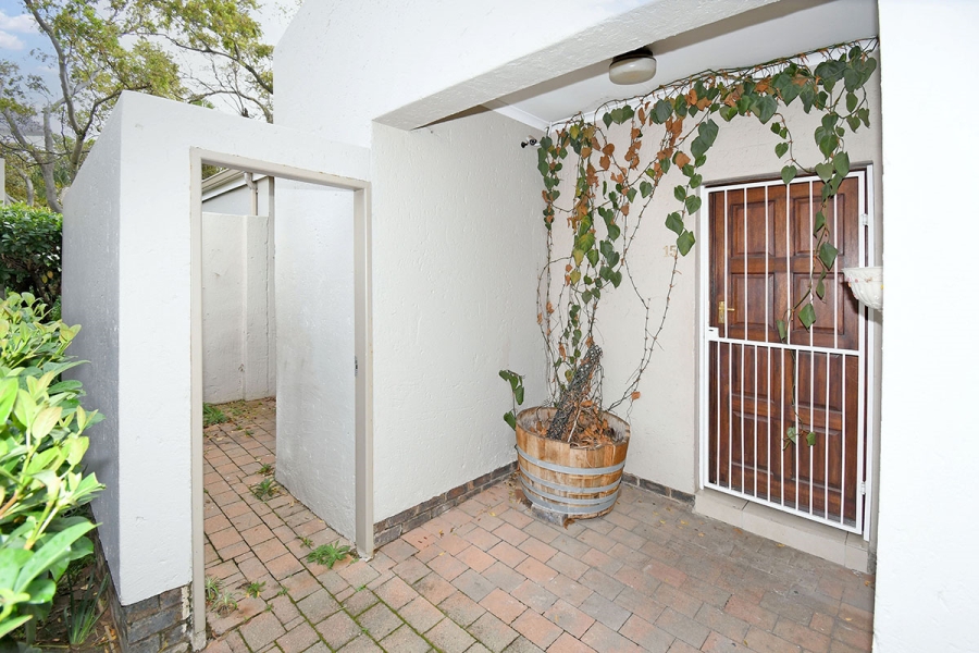 To Let 3 Bedroom Property for Rent in Lonehill Gauteng