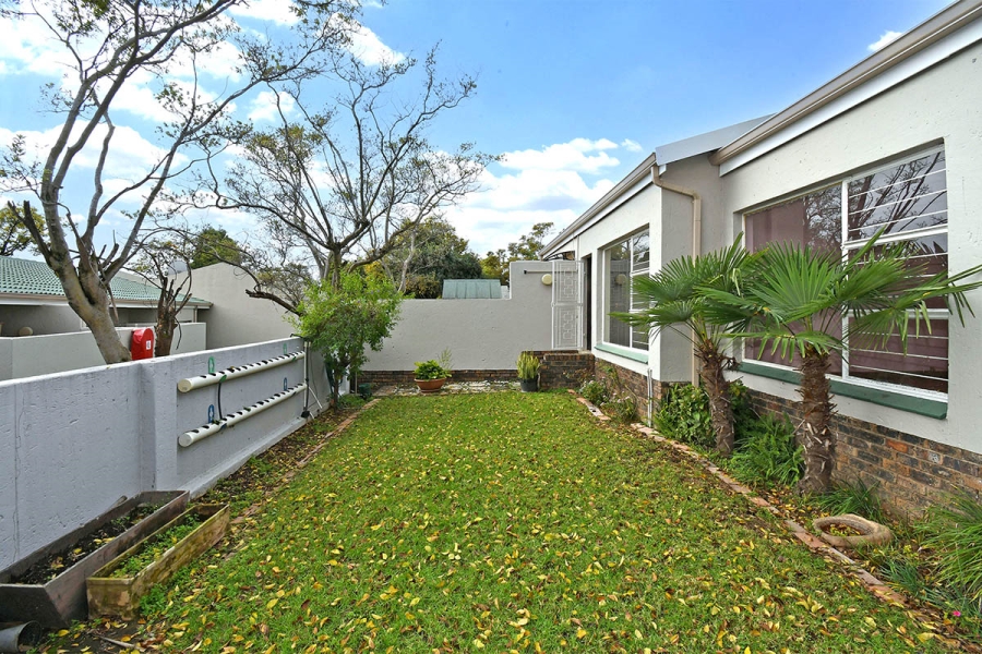 To Let 3 Bedroom Property for Rent in Lonehill Gauteng