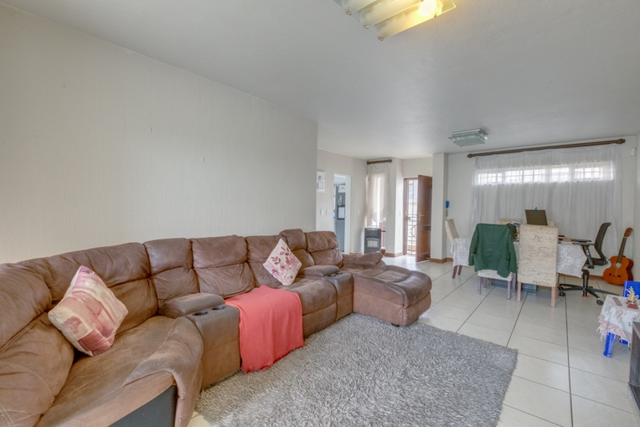To Let 3 Bedroom Property for Rent in Morningside Gauteng