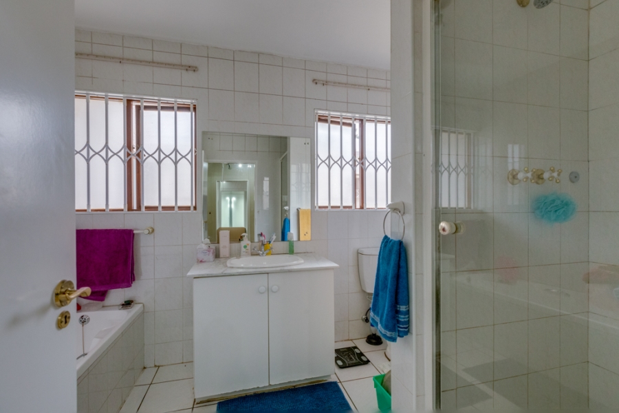 To Let 3 Bedroom Property for Rent in Morningside Gauteng