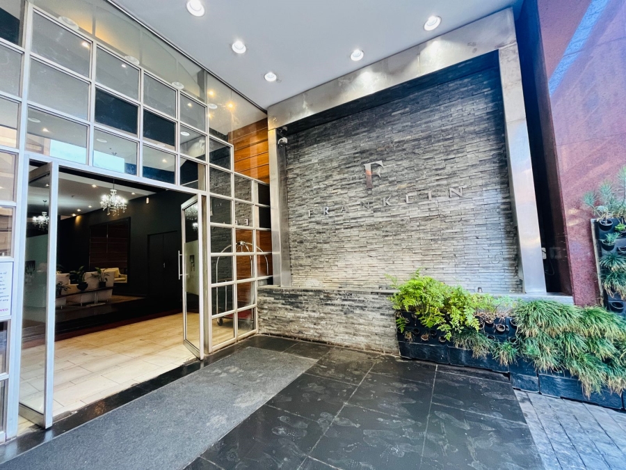 1 Bedroom Property for Sale in Johannesburg Central Gauteng