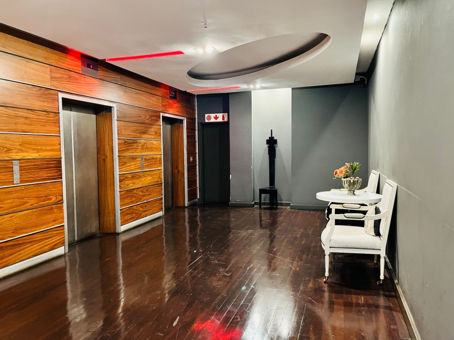 1 Bedroom Property for Sale in Johannesburg Central Gauteng
