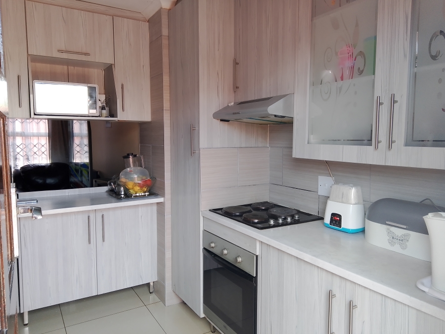 2 Bedroom Property for Sale in Bram Fischerville Gauteng