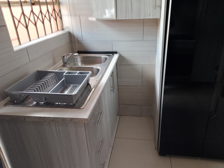 2 Bedroom Property for Sale in Bram Fischerville Gauteng