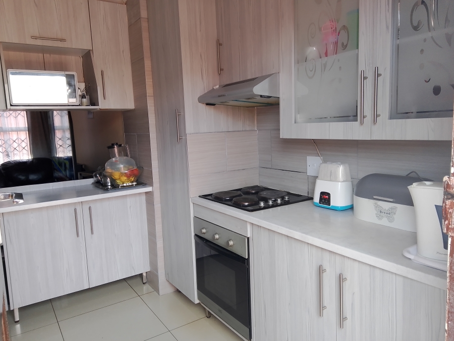2 Bedroom Property for Sale in Bram Fischerville Gauteng