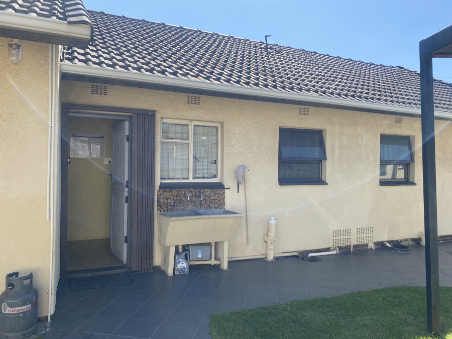 5 Bedroom Property for Sale in Robertsham Gauteng