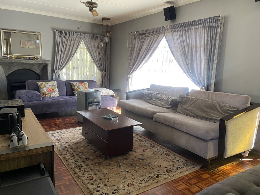 5 Bedroom Property for Sale in Robertsham Gauteng