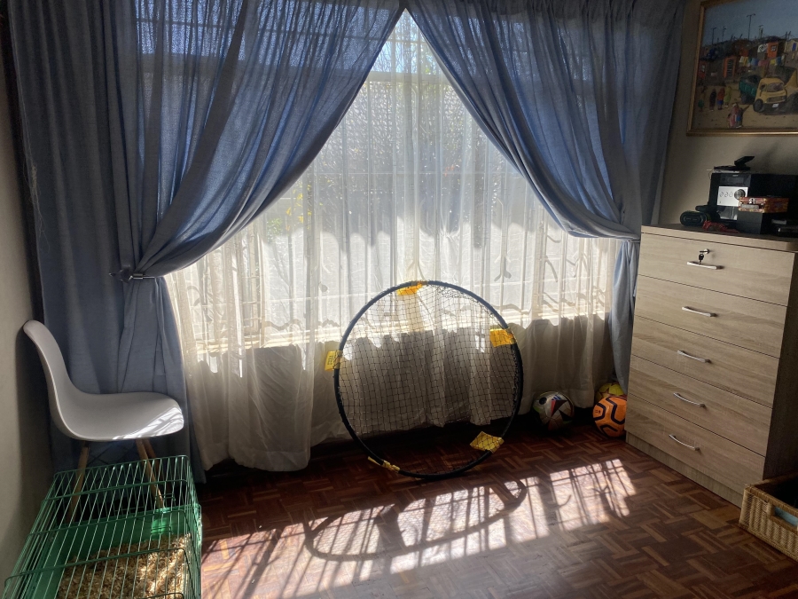 5 Bedroom Property for Sale in Robertsham Gauteng