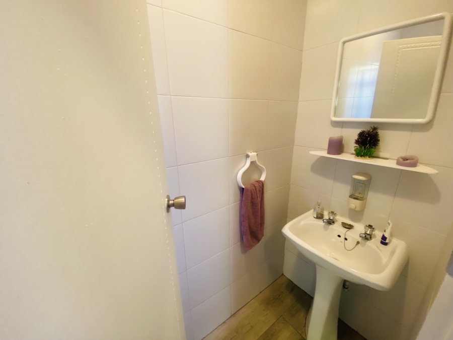 3 Bedroom Property for Sale in New Redruth Gauteng