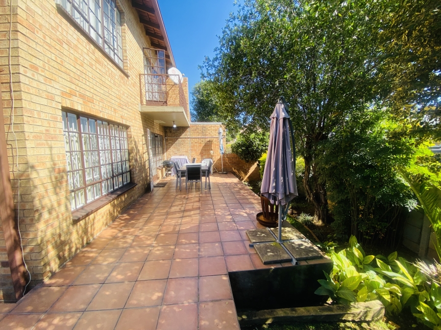 3 Bedroom Property for Sale in New Redruth Gauteng