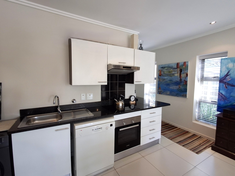 1 Bedroom Property for Sale in Hurlingham Gauteng