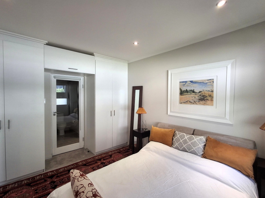 1 Bedroom Property for Sale in Hurlingham Gauteng