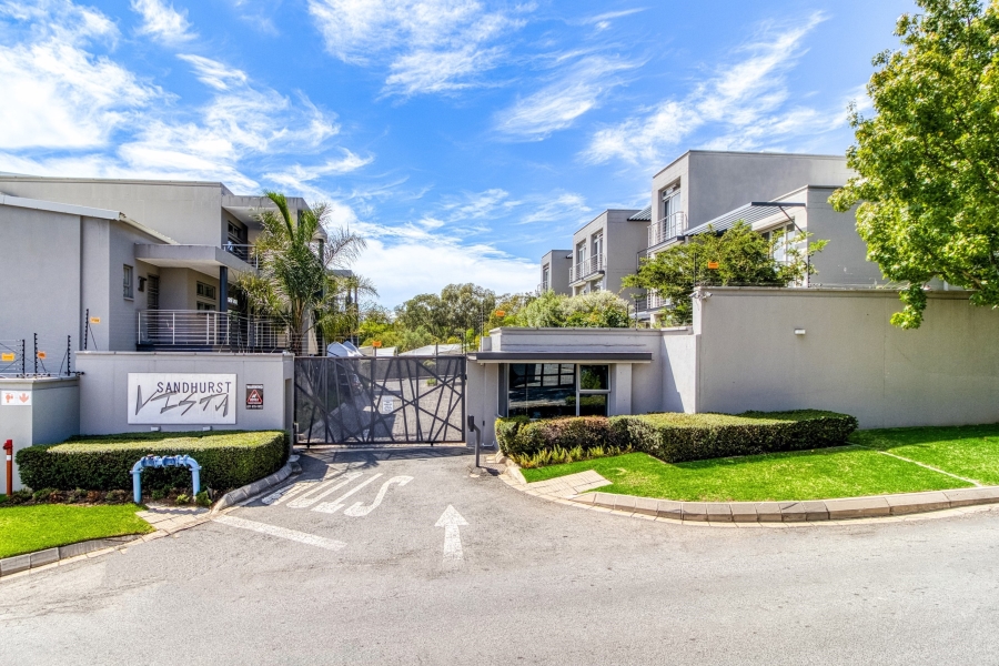 1 Bedroom Property for Sale in Hurlingham Gauteng