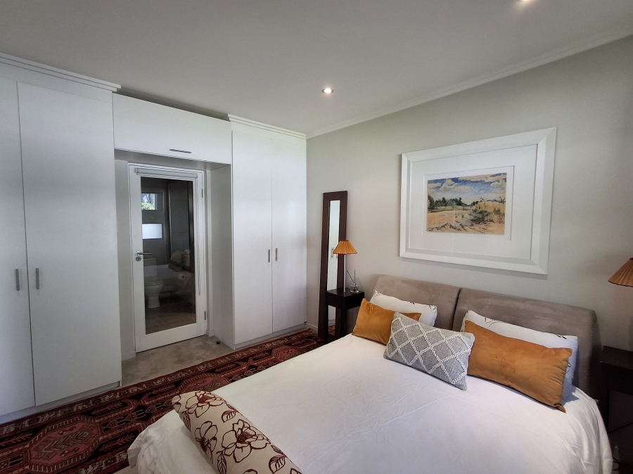 1 Bedroom Property for Sale in Hurlingham Gauteng