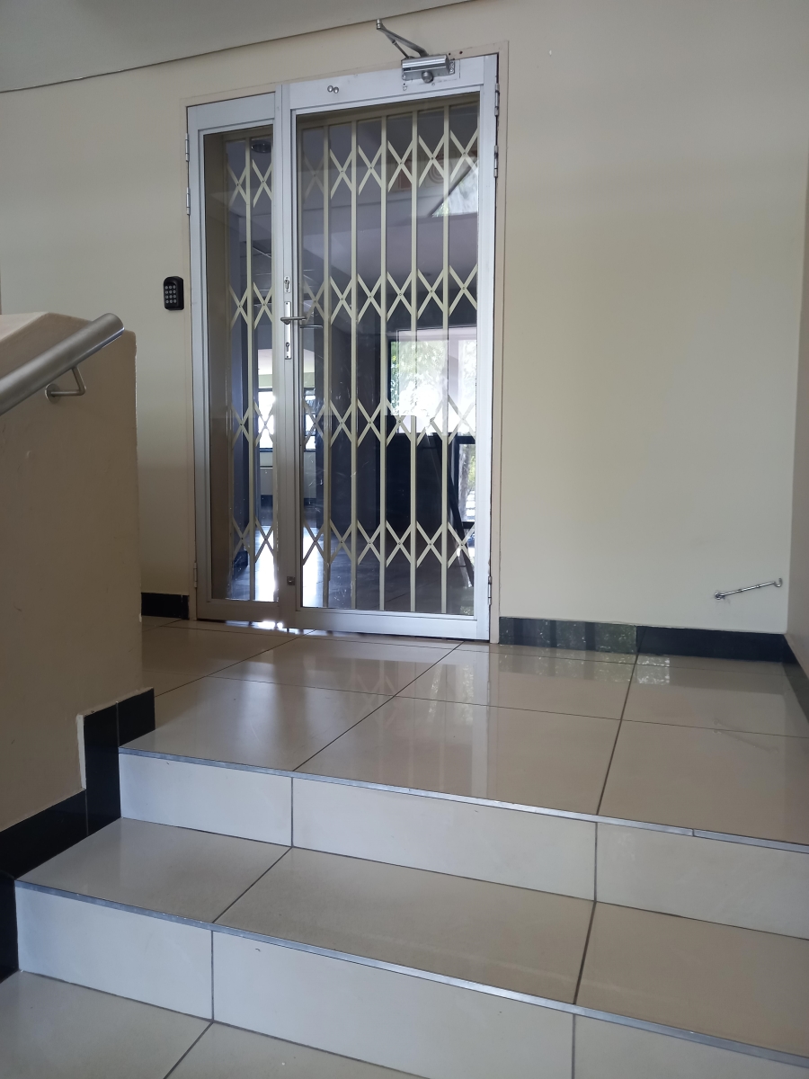 To Let commercial Property for Rent in Randjespark Gauteng