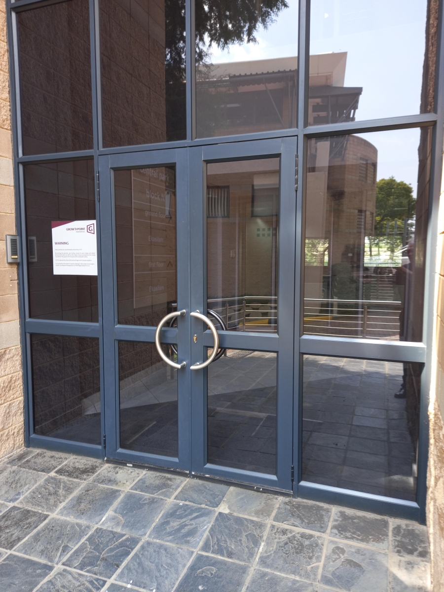 To Let commercial Property for Rent in Randjespark Gauteng