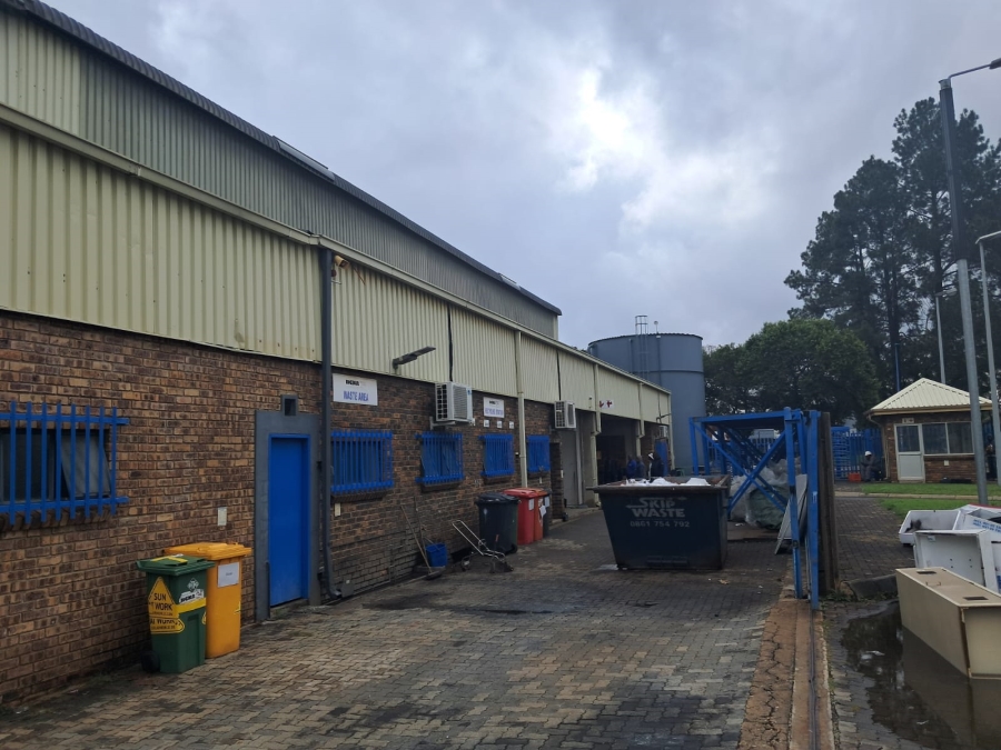To Let commercial Property for Rent in Clayville East Gauteng