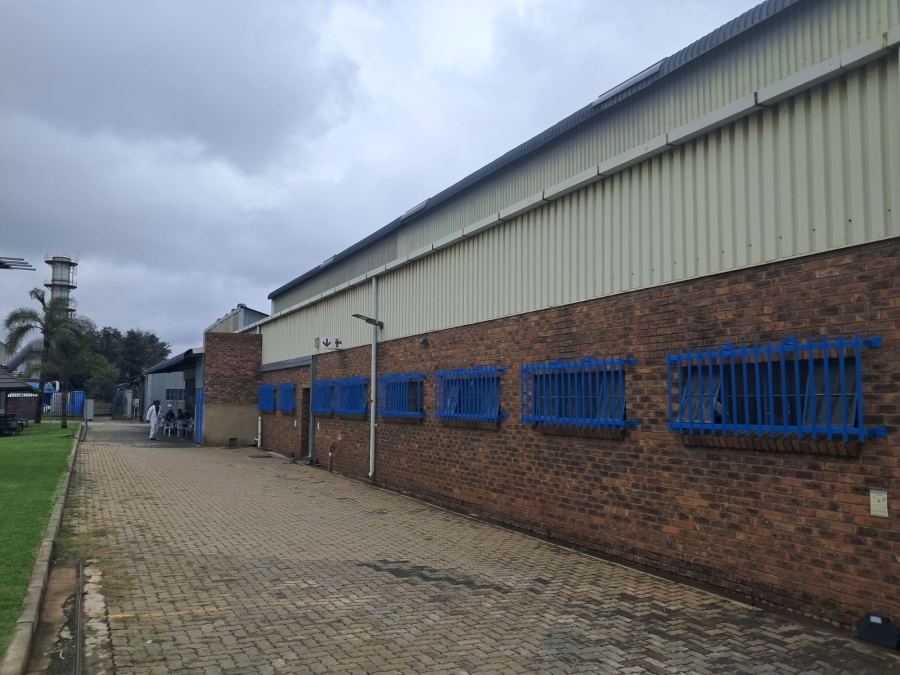 To Let commercial Property for Rent in Clayville East Gauteng