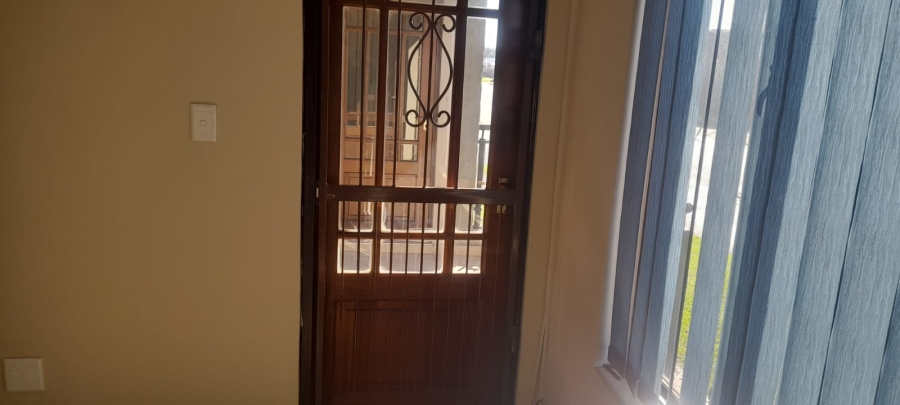 To Let commercial Property for Rent in Kenleaf Gauteng