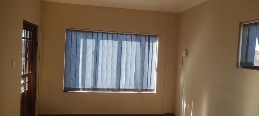 To Let commercial Property for Rent in Kenleaf Gauteng