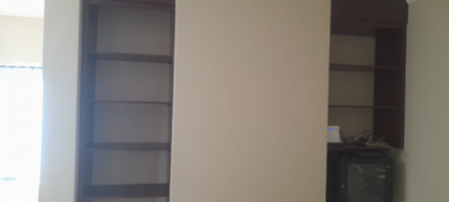 To Let commercial Property for Rent in Kenleaf Gauteng