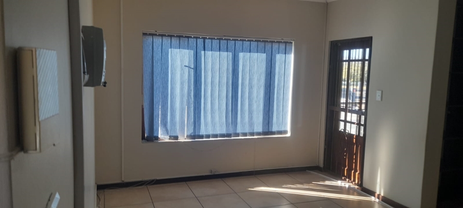 To Let commercial Property for Rent in Kenleaf Gauteng