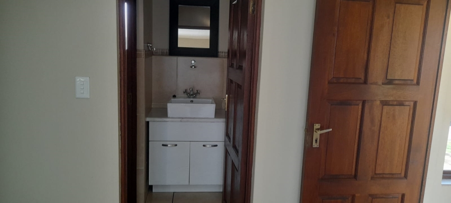 To Let commercial Property for Rent in Kenleaf Gauteng