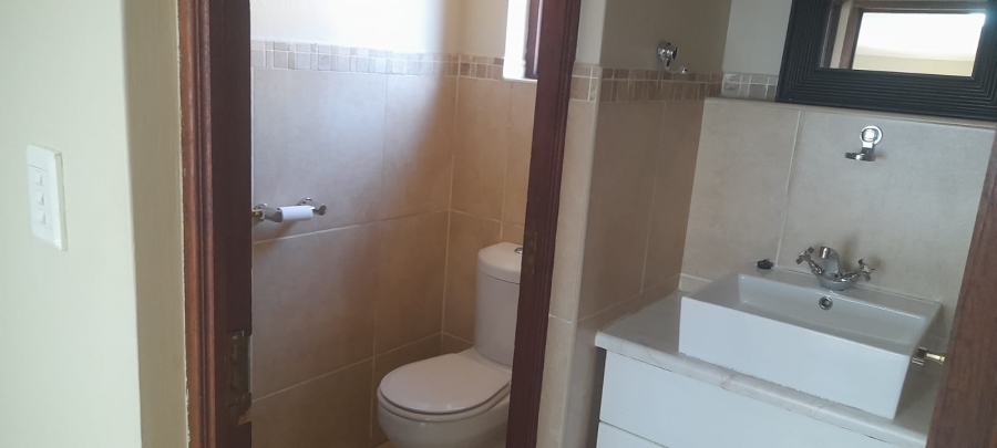 To Let commercial Property for Rent in Kenleaf Gauteng