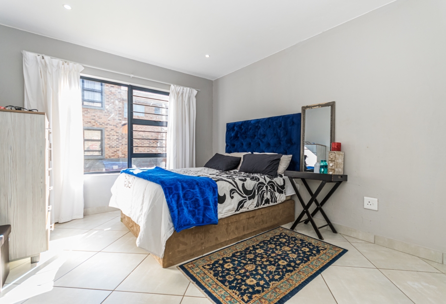 2 Bedroom Property for Sale in Florida Gauteng