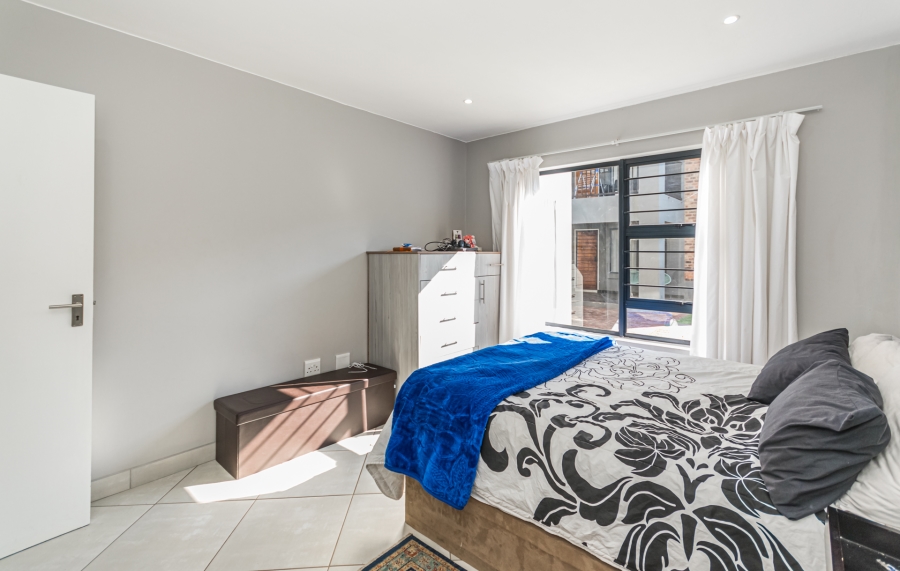2 Bedroom Property for Sale in Florida Gauteng
