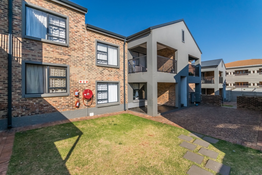 2 Bedroom Property for Sale in Florida Gauteng