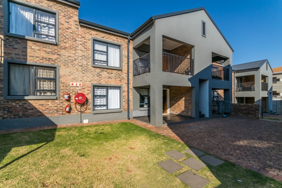 2 Bedroom Property for Sale in Florida Gauteng