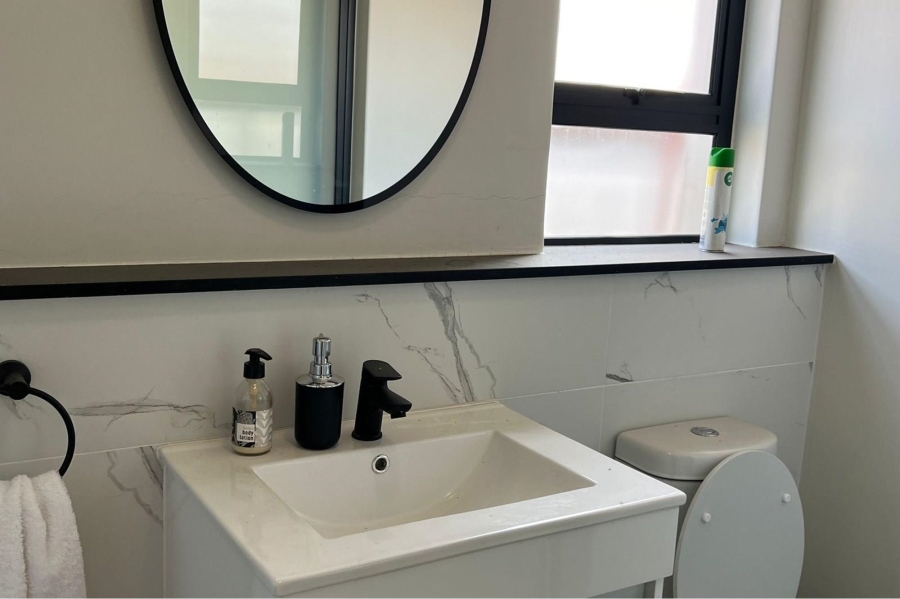 To Let 2 Bedroom Property for Rent in Waterfall Gauteng