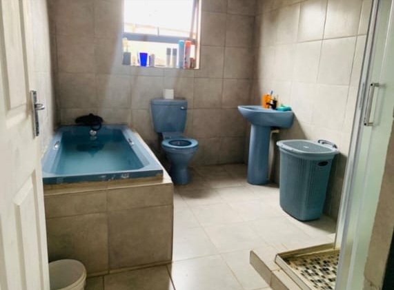 2 Bedroom Property for Sale in Tsakane Gauteng