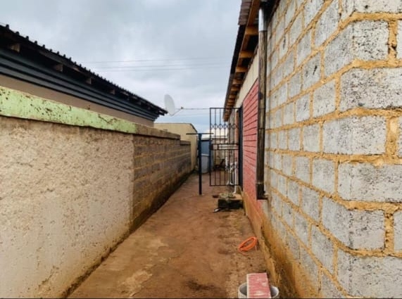 2 Bedroom Property for Sale in Tsakane Gauteng