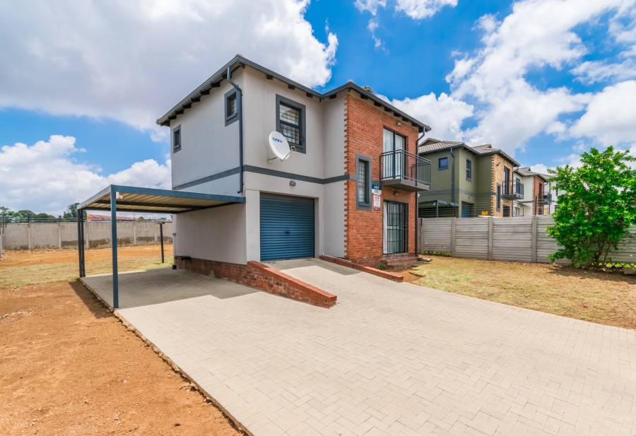 3 Bedroom Property for Sale in Mindalore Gauteng