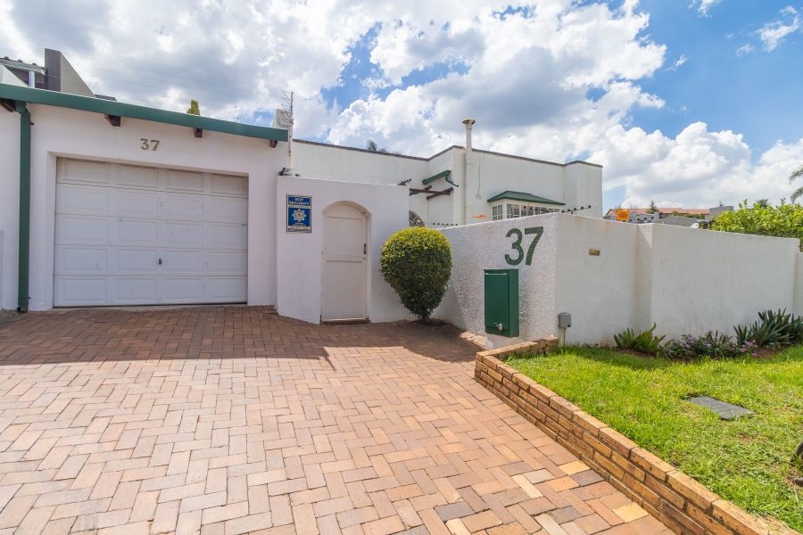 4 Bedroom Property for Sale in Greymont Gauteng