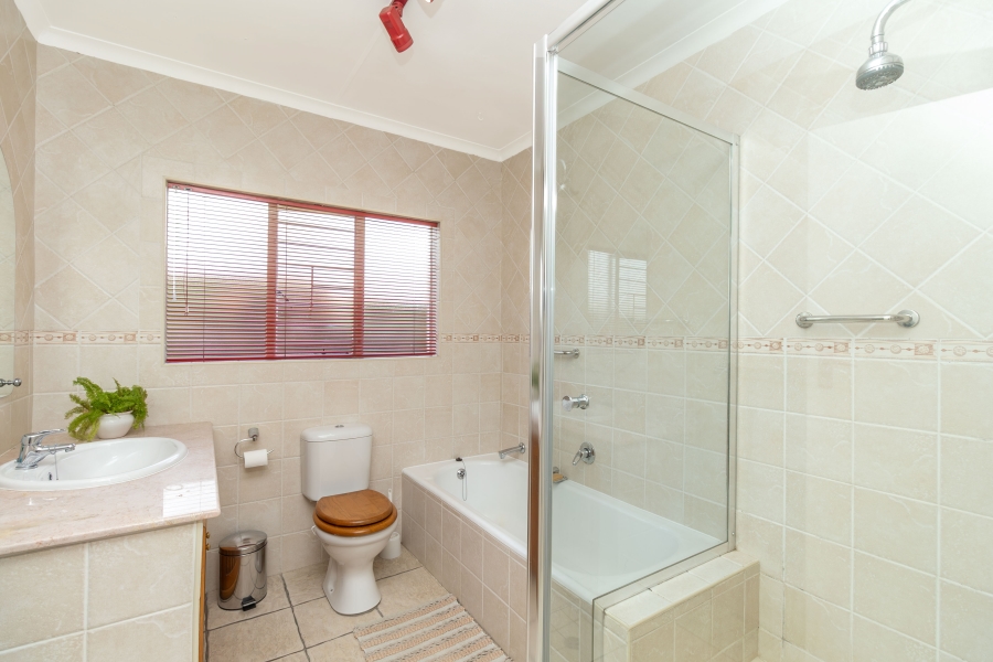 4 Bedroom Property for Sale in Greymont Gauteng