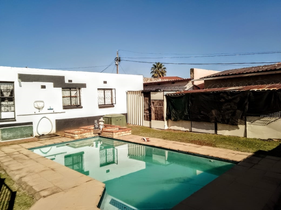3 Bedroom Property for Sale in Roodepoort West Gauteng