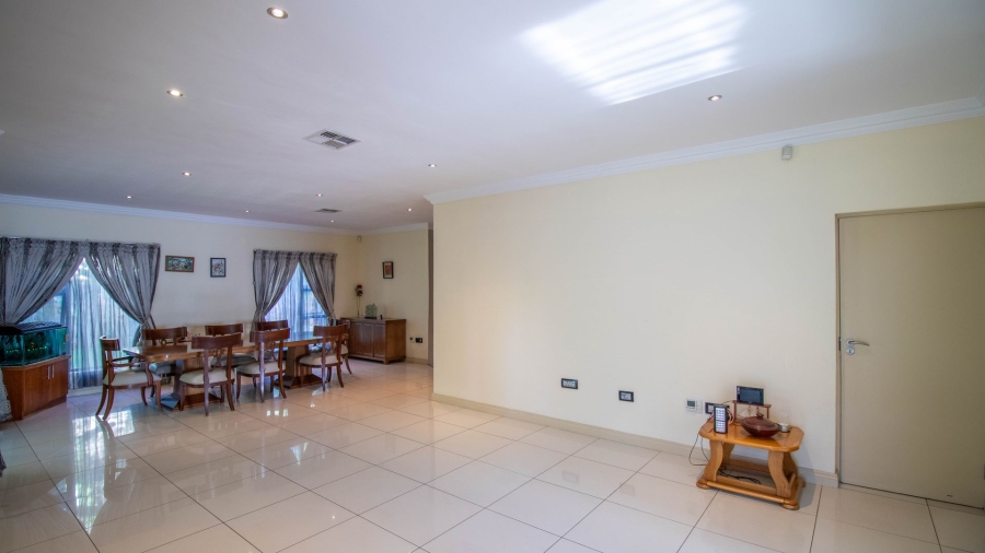 5 Bedroom Property for Sale in Kyalami Glen Estate Gauteng