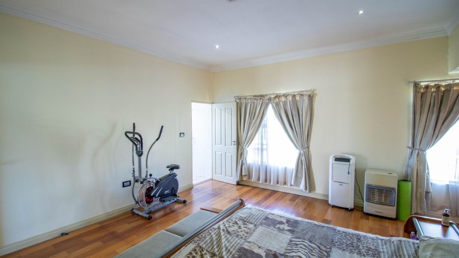 5 Bedroom Property for Sale in Kyalami Glen Estate Gauteng